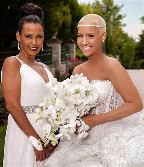 is amber rose mother black.